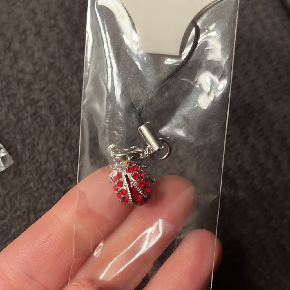 Multiple Phone Charms - Picture 3 of 6